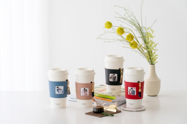 디자인오가 개발한 친환경 감성컵홀더 제품 사진/디자인오 제공