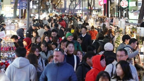 서울 명동거리 인파 / 연합뉴스