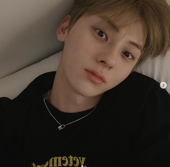 사진=황민현 SNS