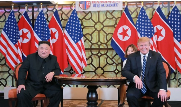김정은 북한 국무위원장과 트럼프 미국 대통령의 모습 / 연합뉴스