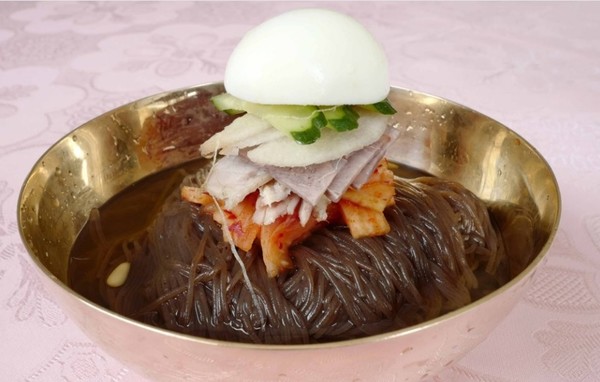 북한 평양 옥류관의 '평양냉면' / 연합뉴스