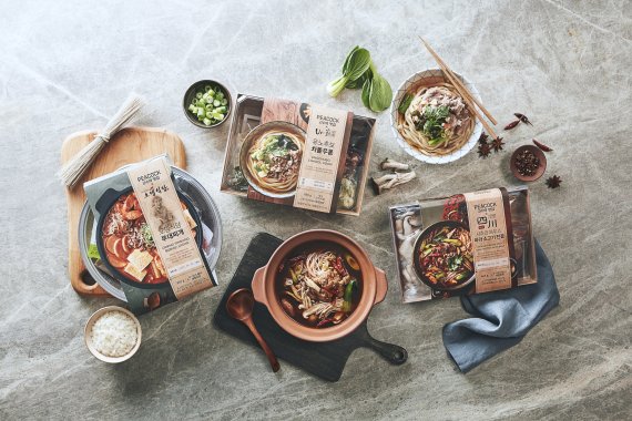 유명 맛집과 협업한 피코크 밀키트 / 이마트 제공