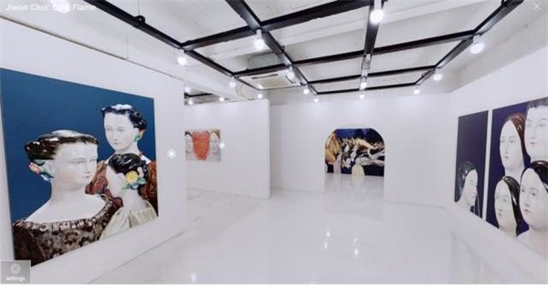 10월 11일까지 진행되는 '미술주간 2020' 누리집에서는 가상현실로 제작한 미술 전시회를 작품 소개와 함께 볼 수 있다. 사진은 디스위켄드룸 가상현실 전시 전경. / 문화체육관광부 제공