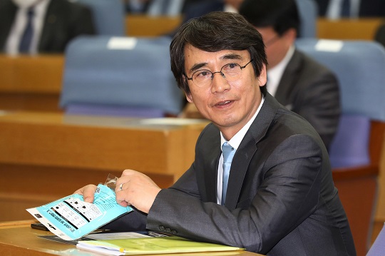 민주당이 제3의 대권주자를 선택할 경우 가장 먼저 고려할 사람으로 친문 리더 역할을 맡고 있는 유시민 노무현재단 이사장이 거론된다. /사진=박은숙 기자