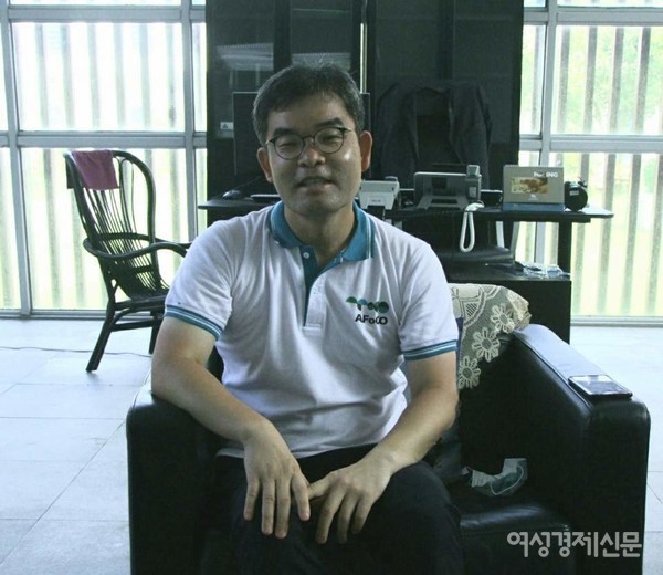 RETC 책임운영자인 최성호 센터장. 산림환경공학을 전공한 전문인이다. 이곳에 첫 부임해서 친환경 시설, 교육 프로그램, 지역사회 공헌 등 많은 일을 해야만 했다. 