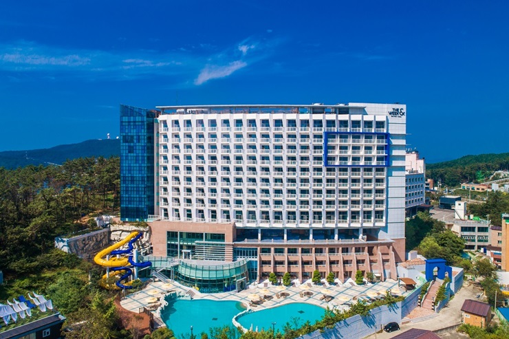 인천 영종도 을왕리해수욕장 인근에  위치한  '더위크앤리조트' 전경. / 더위크앤리조트