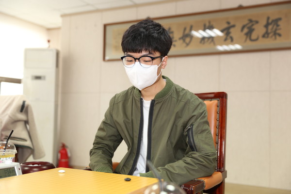 바둑계가 ‘이세돌급’ 대형신예의 깜짝 등장이라며 한껏 기대하고 있는 특급 유망주 문민종 3단. /사진=한게임바둑