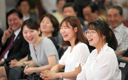 한국여자바둑의 트로이카 체제를 구축하고 있는 김채영(왼쪽), 오유진(가운데), 최정(오른쪽). /사이버오로 제공