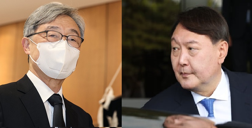 월성 1호기 경제성 조작 의혹 사건에 대한 수사중단 카드를 꺼대든 정부·여당이 윤석열 전 검찰총장과 최재형 전 감사원장 때리기 총공세에 돌입했다. 최재형 전 감사원장(왼쪽)과 윤석열 전 검찰총장. /연합뉴스