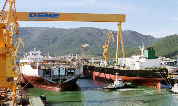 대우조선해양은 아시아지역 선주로부터 LNG운반선 4척을 수주했다고 14일 밝혔다. 거제  옥포조선소 전경. /대우조선해양