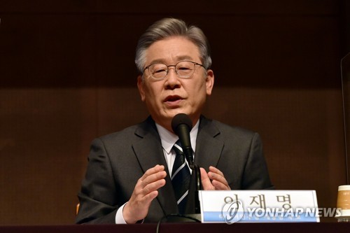 더불어민주당 이재명 대선 후보가 10일 서울 중구 한국프레스센터에서 열린 관훈클럽 초청 토론회에서 질문에 답변하고 있다. /국회사진기자단=연합뉴스