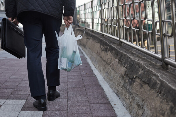 1997년 한국은 IMF 구제금융과 외환위기 상태였다./게티이미지뱅크