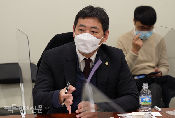 이윤우 대한변호사협회 수석대변인/옥지훈 기자