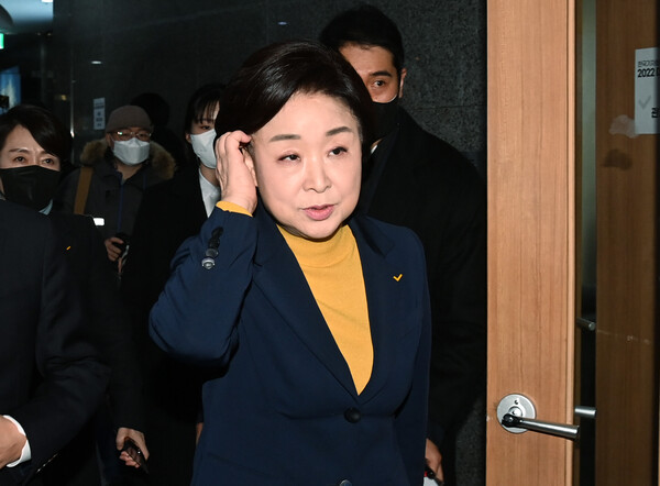 정의당 심상정 대선 후보가 11일 오후 서울 중구 매경미디어센터에서 열린 한국기자협회 주최 방송 6개사 공동 주관 2022 대선후보 초청 토론회에 참석하고 있다. /국회사진기자단=연합뉴스