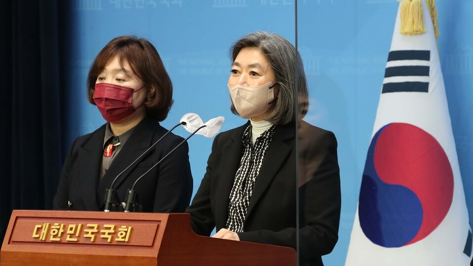 국민의힘 김행 지방선거 공천관리위원회 대변인이 1일 서울 여의도 국회 소통관에서 현안 관련 브리핑을 하고 있다. /국회사진기자단=연합뉴스