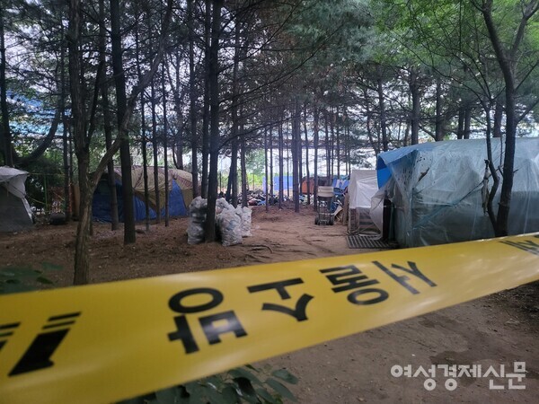 25일 오후 5시 30분경, 서울시 용산구 용산역 인근에 위치한 노숙인 집단 생활촌인 일명 '텐트촌'에서 화재가 발생했다. 소방당국에 따르면 해당 사고로 인해 텐트 2곳이 불에 탔고, 인명 피해는 없었다. /김현우 기자