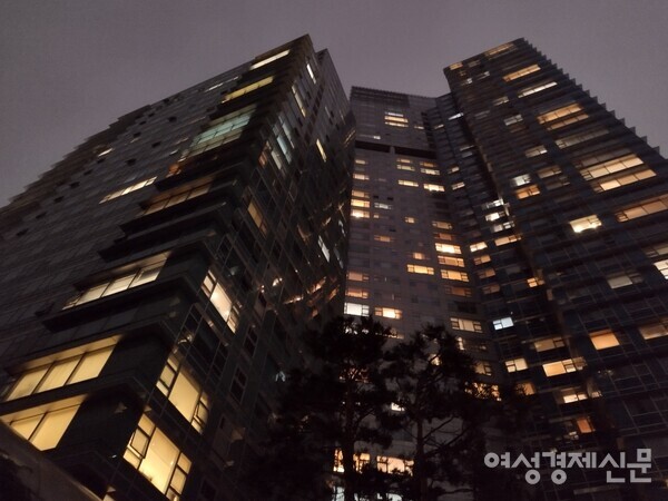 16일, 윤석열 대통령의 사저인 서울 서초구에 위치한 아크로비스타 B 하우스. /김현우 기자