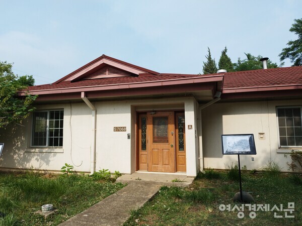 장군숙소 입구. /김현우 기자