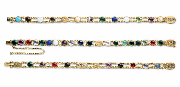 나폴레옹이 두 번째 황후 마리 루이즈에게 선물한 ‘어크로스틱 브레이슬릿’. 이 팔찌에 영문 알파벳을 조합해 사랑의 메시지를 만들었다. 주얼리 사에 기록된 팔찌다. /사진=쇼메