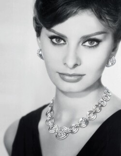 다이아니의 영원한 뮤즈, 배우 소피아 로렌. /사진=다미아니