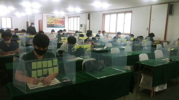 청년들이 청년후계농 교육 과정을 수강하고 있다. /사진=김성주