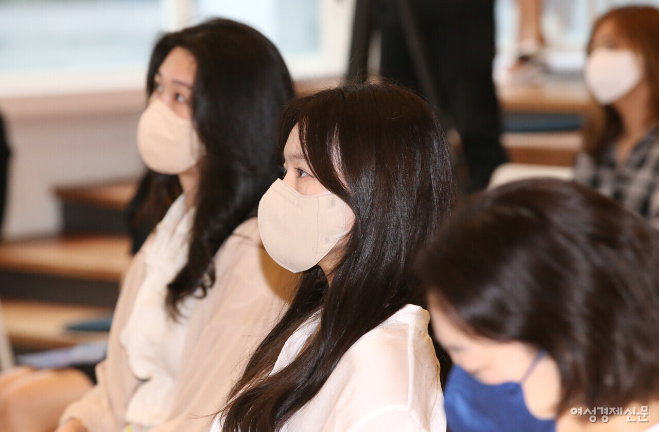 29일 열린 2022 제1회 WE 포럼에 참석한 케이퀸 콘테스트 출신 김다영 씨. /장세곤 기자