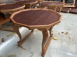 소반 위에 삼베를 바르고 옻칠을 입힌 상태. /사진=민은미