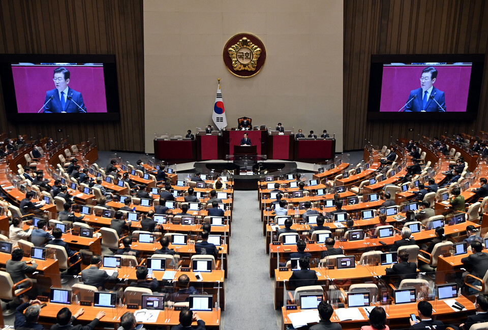 더불어민주당 이재명 대표가 28일 서울 여의도 국회에서 열린 본회의에서 교섭단체 대표연설을 하고 있다. / 연합뉴스