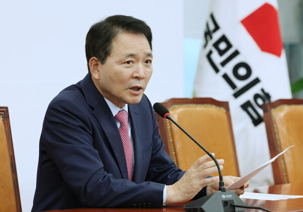 국민의힘 성일종 정책위의장이 9월 25일 오후 국회에서 약자·민생·미래를 위한 정기국회 최우선 10대 법안 발표 기자간담회를 하고 있다. /연합뉴스