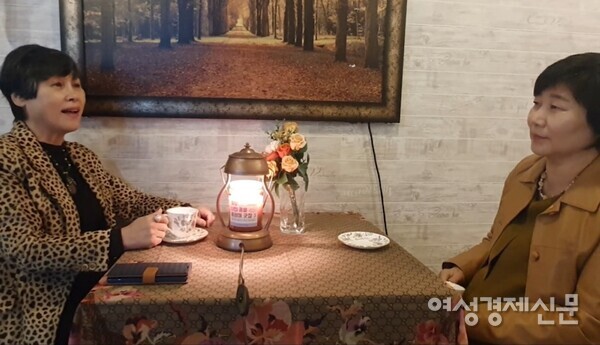 영화 촬영은 드디어 내가 배우라는 직함을 가지게 했다. 설레는 마음을 안고 촬영에 임했다. 그러나, 사진 속 따스한 광경과 달리 내 몸은 차디찬 얼음처럼 얼어버렸다. /사진=김정희