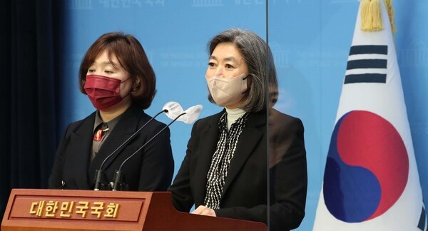 국민의힘 김행 비상대책위원이 서울 여의도 국회 소통관에서 현안 관련 브리핑을 하고 있다. /국회사진기자단=연합뉴스