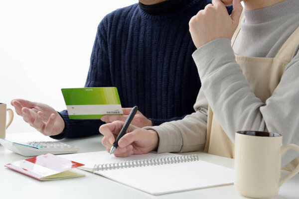 부유한 여성들은 건강한 돈 습관을 가지고 있다. 있으면 더 좋은 것을 절제한다. /픽사베이
