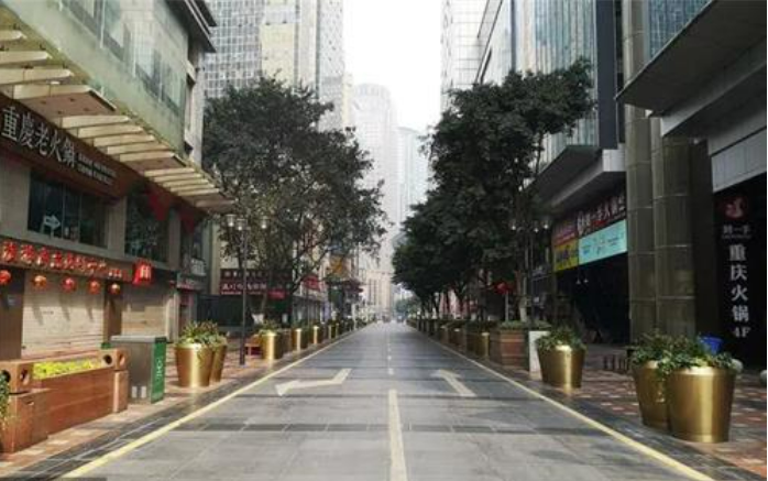 봉쇄로 인적 끊긴 충칭의 도로 /인민망=연합뉴스