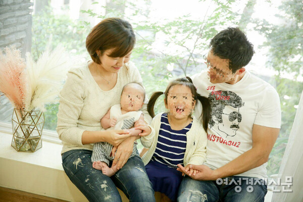 김민영 씨(왼쪽) 가족 사진 /김민영