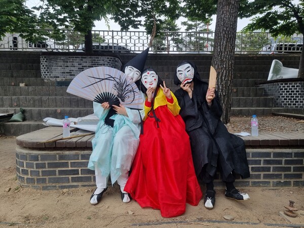 양반, 각시, 시시딱딱이 역을 맡은 배우들 /김한선