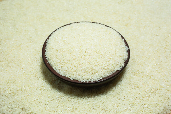 나는 먹고 살자고 밥을 먹고, 농민들도 먹고 살자고 쌀농사를 짓는데 쌀이 문제다. 쌀이 애물단지다. 쌀이 도움이 안 된다. /게티이미지뱅크