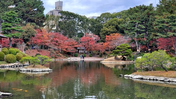 400년 전에 만들어졌다는 슈케이엔. 손이 많이 간 정원이었다. /사진=양은심