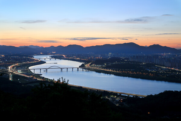 서울 광진구에 있는 아차산에서 보는 한강 /게티이미지 뱅크