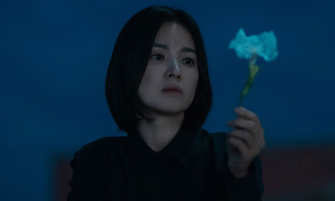 넷플릭스 오리지널 시리즈 ‘더 글로리’는 유년시절 학교폭력의 피해자였던 문동은(송혜교)의 복수극을 그렸다. /넷플릭스 제공