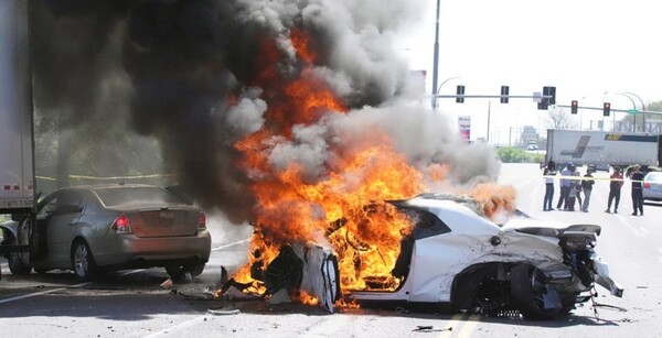 미국의 한 자동차 화재 현장. 기사와 관련 없음 /연합뉴스