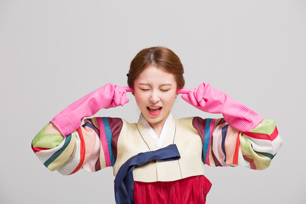 가족과 친척이 모이는 설 명절이 다가온다. 그런데 너무나 친밀한 관계 속에선 자칫 개인과 개인 사이에 경계를 넘어서는 일방적 조언이나 잔소리가 마음의 큰 상처로 남는 경우가 있을 수 있다. /게티이미지뱅크