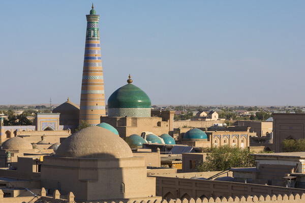 우즈베키스탄 히바(Khiva)는 실크로드의 마지막 오아시스 도시다. 이름에서 알지브라(algebra), 알고리즘(algorithm)이라는 용어가 나올 만큼 위대한 과학자였던 알 호리즈미(Al Xorezmy)의 고향이기도 하다. /게티이미지뱅크