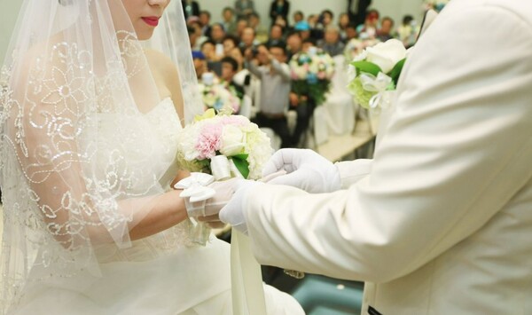 한 부부의 결혼식 /연합뉴스