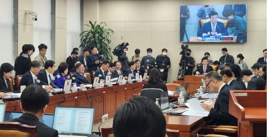 22일 국회 기획재정위원회가 전체회의를 열고 조세특례제한법 개정안을 의결했다. /최수빈 기자