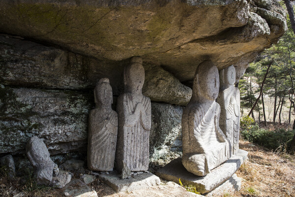 소설『장길산』대단원의 배경으로 등장하는 운주사 /게티이미지뱅크