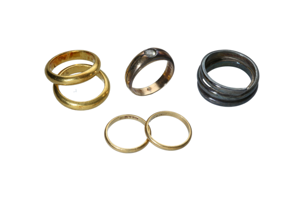 쪽 찐 머리에 반지 3개 즐겨 끼던 증조할머니의 유품 반지들 /미래보석감정원