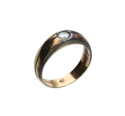 엄마가 금을 녹여 할머니께 선물로 드렸던 큐빅 금반지 /미래보석감정원