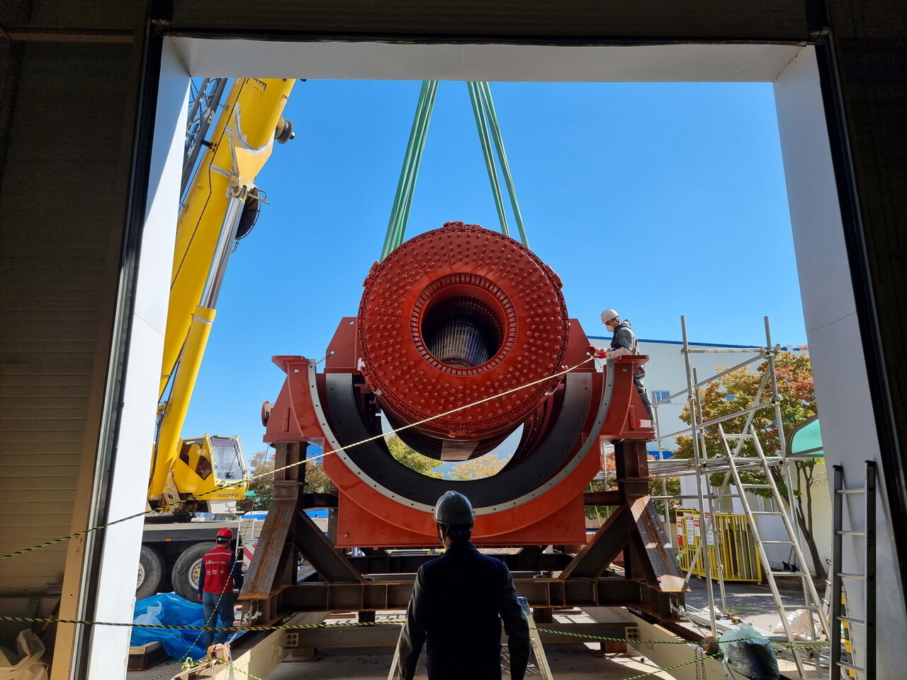 LS일렉트릭 PT&T 단락발전기 설치 장면 /LS전선