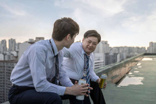 B사의 대표는 소위 ‘보살’이다. 실수를 하거나 일 못하는 직원에게 부정적 피드백을 준 적이 없다. 회사에서 업무 태만이나 실수 등의 문제가 흐지부지 넘어가다 보니, 결과적으로 일 잘하는 직원들도 일을 하지 않거나, 불만족스러워 이직하는 경우가 발생했다. /게티이미지뱅크