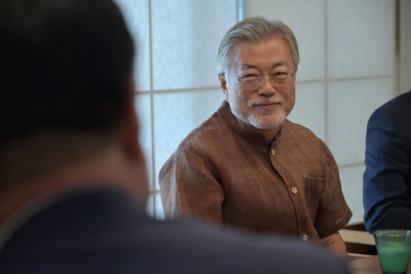 문재인 정부가 추진했던 탈원전 정책 후폭풍으로 오는 2030년까지 약 47조원에 달하는 비용이 발생할 것이란 연구 결과가 나왔다. 문재인 전 대통령 /더불어민주당